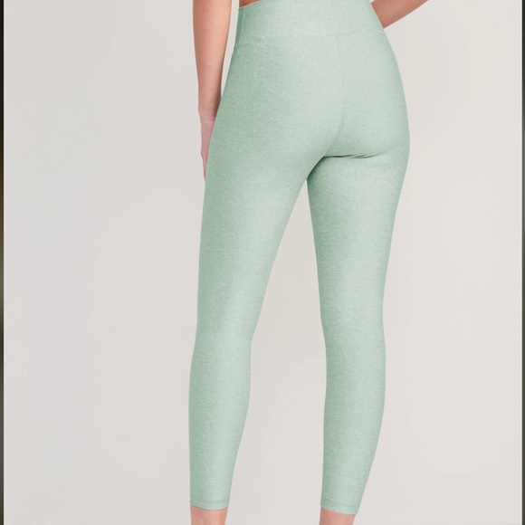 NWT OLD NAVY Extra High-Waisted Cloud+ 7/8 Leggings Color: Briny WaterMEDUIM - Picture 2 of 7